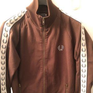 MENS FRED PERRY ZIP UP LOGO EMBLEM JACKET SIZE MEDIUM